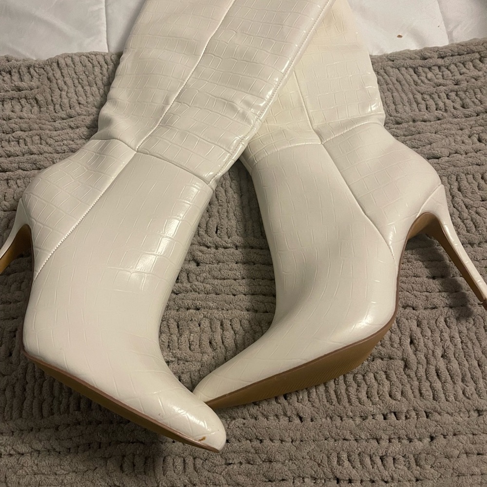 New boots - Picture 3 of 9